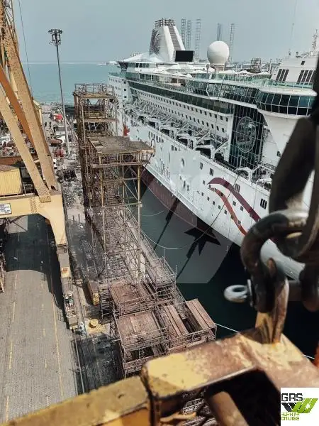 Kreuzfahrtschiff zu verkaufen