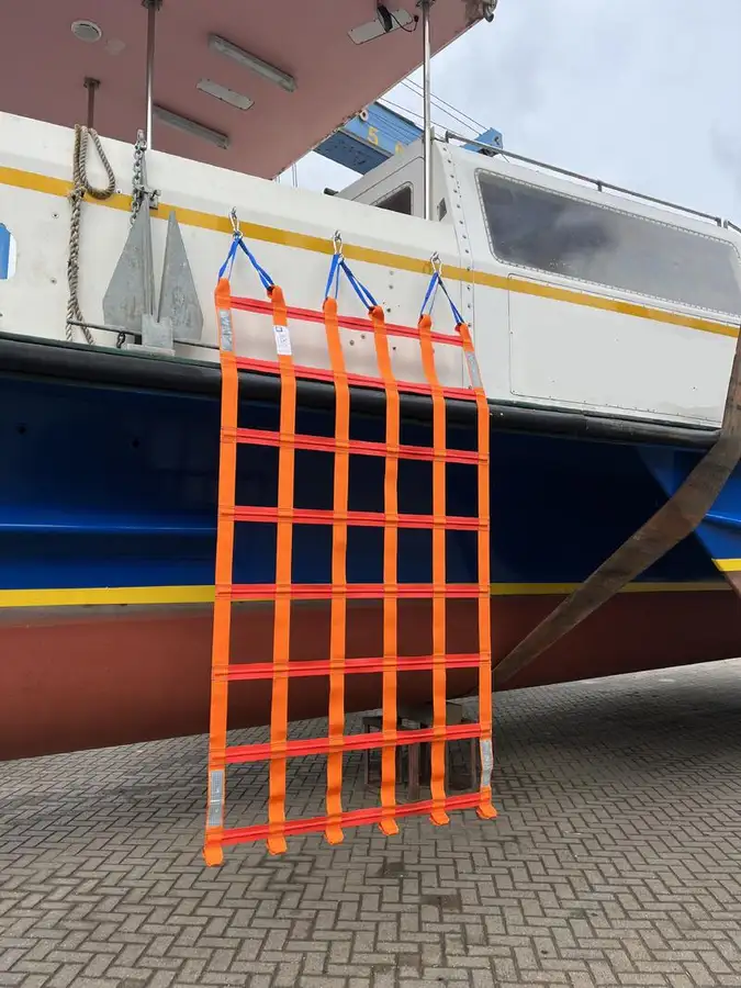 Kreuzfahrtschiff zu verkaufen