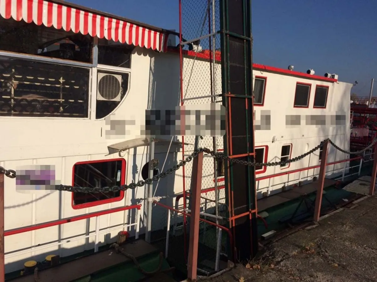 Containerschiff zu verkaufen