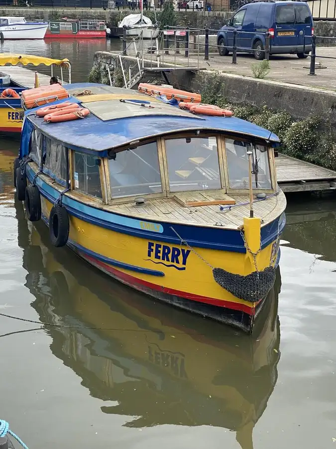 Fährschiff zu verkaufen