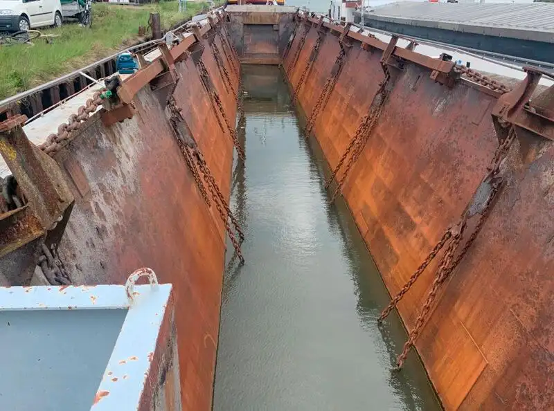 Schleppboot zu verkaufen