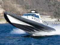 Festrumpf-Schlauchboot zu verkaufen