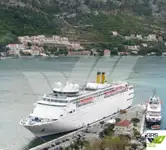 Kreuzfahrtschiff zu verkaufen