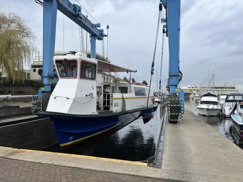 Kreuzfahrtschiff zu verkaufen
