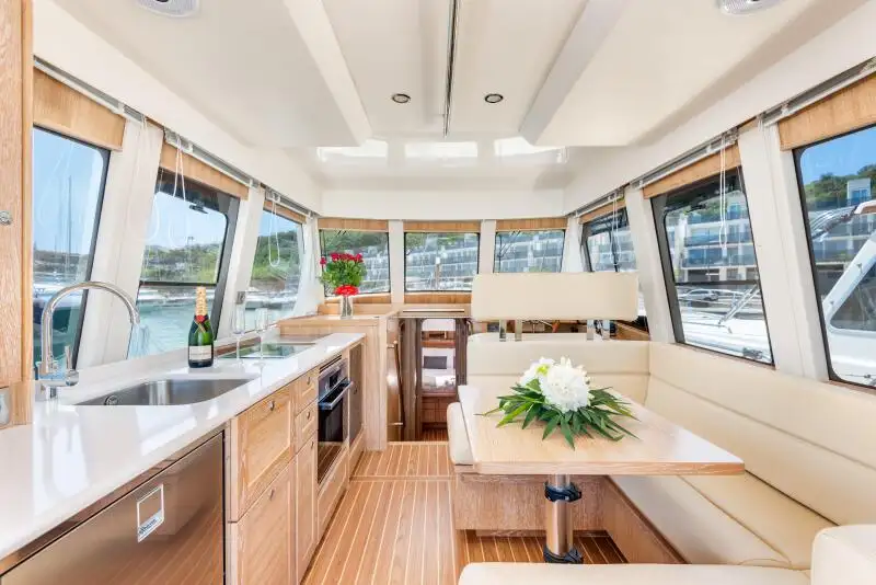 Trawler zu verkaufen