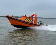 Festrumpf-Schlauchboot zu verkaufen
