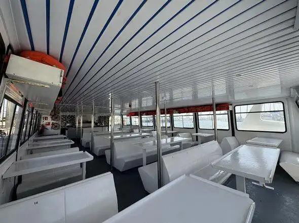Kreuzfahrtschiff zu verkaufen