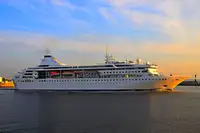 Kreuzfahrtschiff zu verkaufen