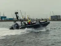 Festrumpf-Schlauchboot zu verkaufen