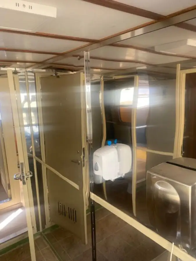 Fährschiff zu verkaufen