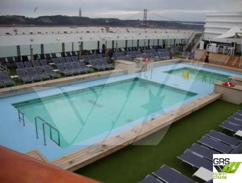 Kreuzfahrtschiff zu verkaufen