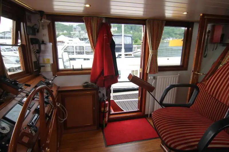 Kreuzfahrtschiff zu verkaufen