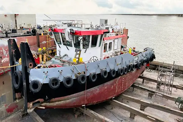 Schleppboot zu verkaufen