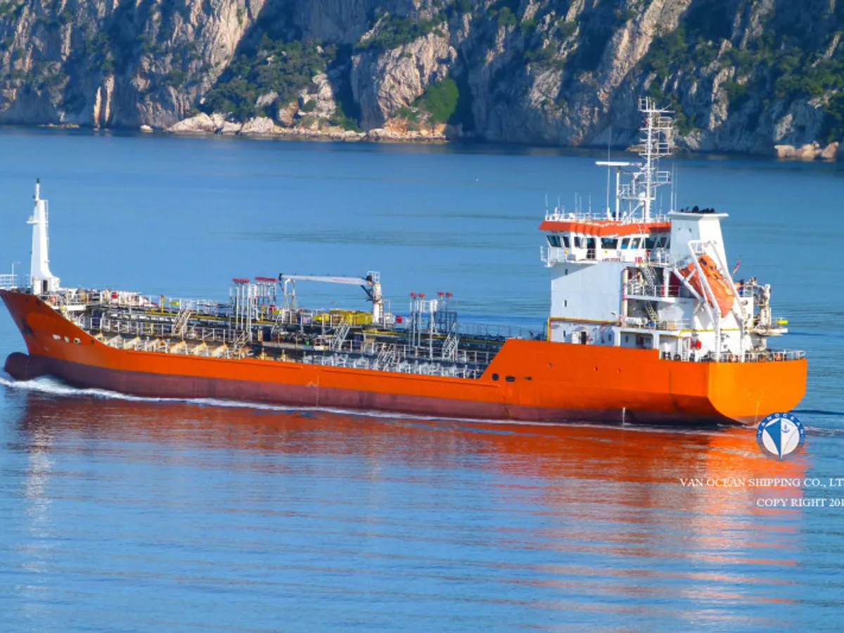 Öl-/Chemikalientanker zu verkaufen