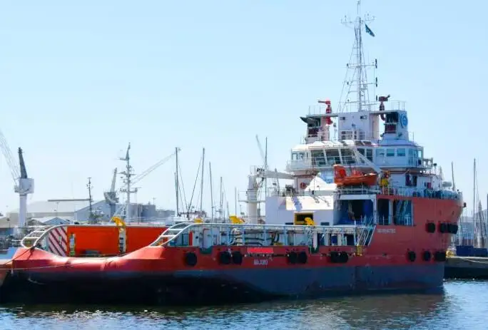 Schleppboot zu verkaufen