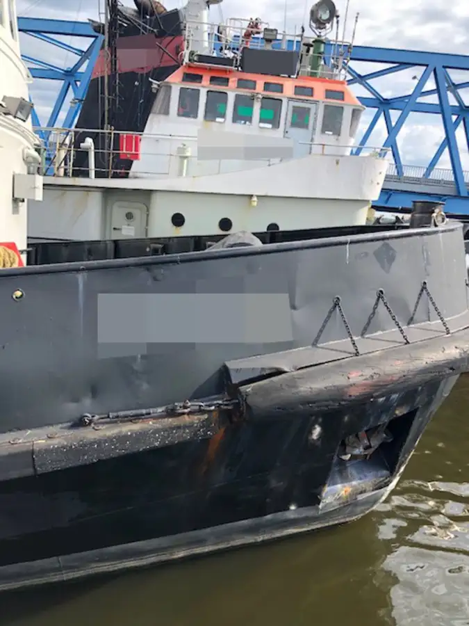 Schleppboot zu verkaufen