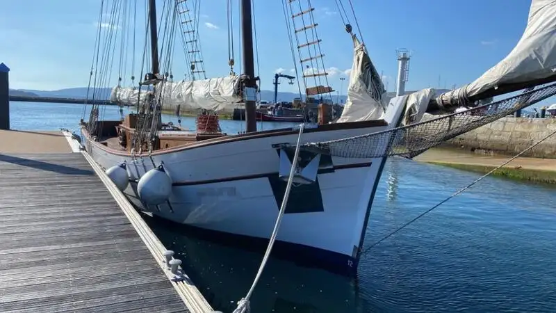 Fährschiff zu verkaufen