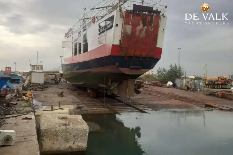 Fährschiff zu verkaufen