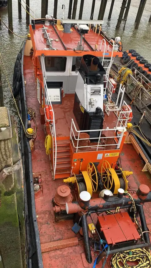 Schleppboot zu verkaufen