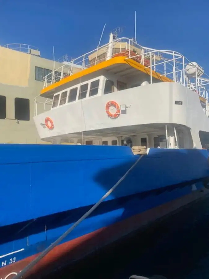 Fährschiff zu verkaufen