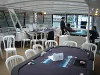 Kreuzfahrtschiff zu verkaufen