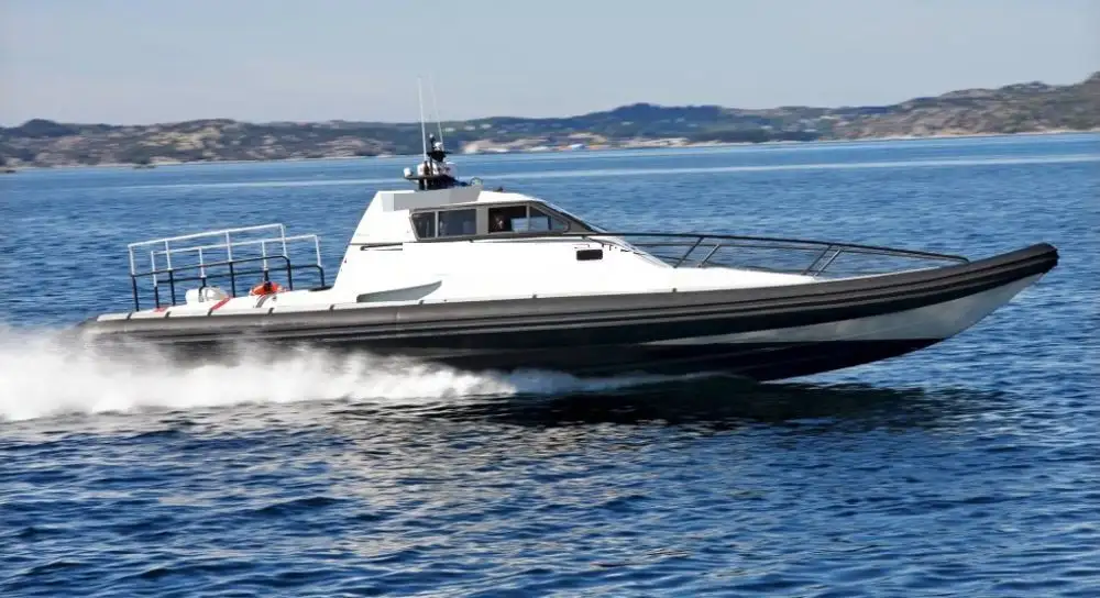 Festrumpf-Schlauchboot zu verkaufen