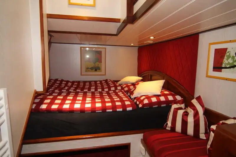 Kreuzfahrtschiff zu verkaufen