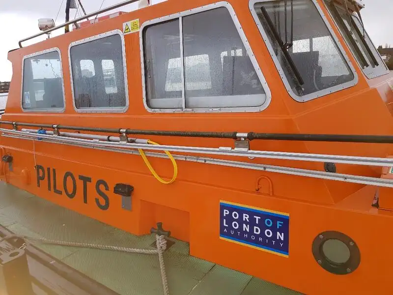 Rettungsboot zu verkaufen
