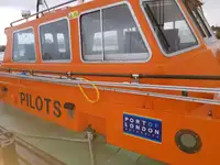 Rettungsboot zu verkaufen