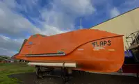 Rettungsboot zu verkaufen
