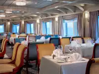 Kreuzfahrtschiff zu verkaufen