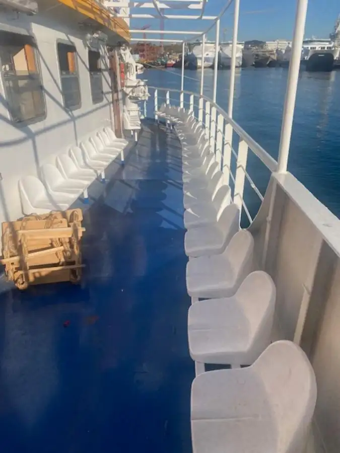 Fährschiff zu verkaufen