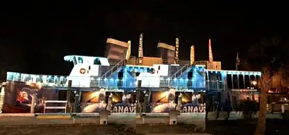 Kreuzfahrtschiff zu verkaufen