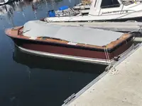 Kreuzfahrtschiff zu verkaufen