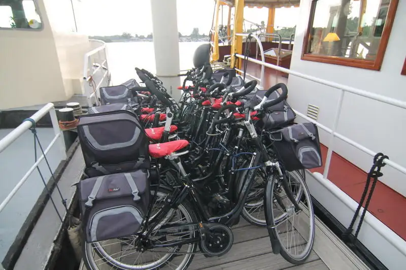 Kreuzfahrtschiff zu verkaufen