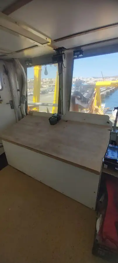 Forschungsschiff zu verkaufen