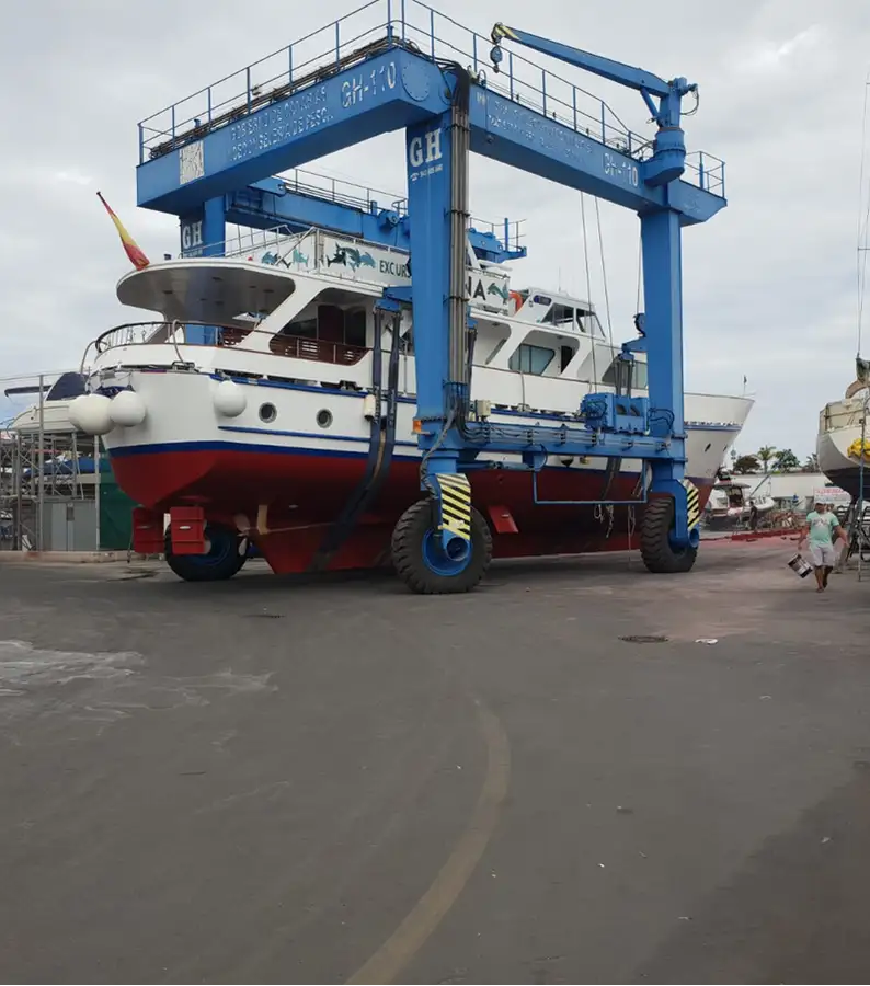 Kreuzfahrtschiff zu verkaufen