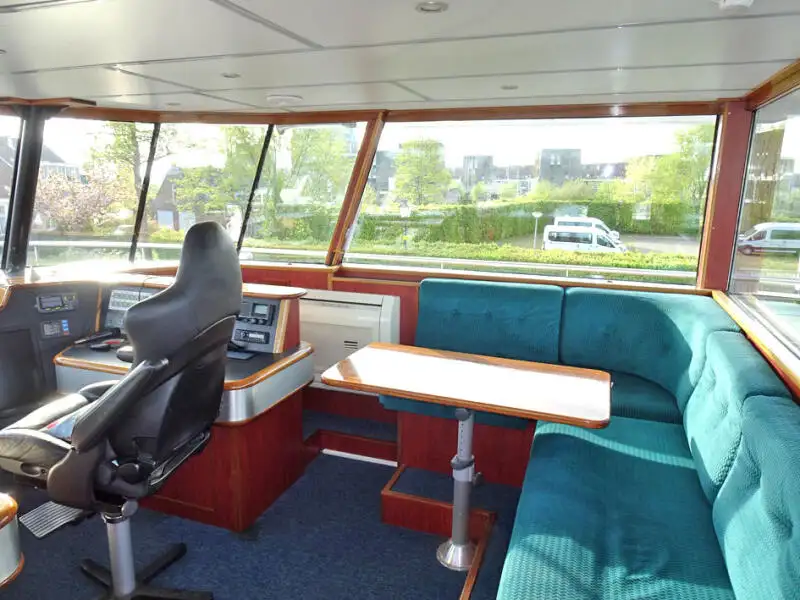 Kreuzfahrtschiff zu verkaufen