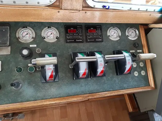 Trawler zu verkaufen