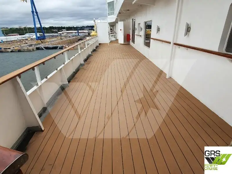 Kreuzfahrtschiff zu verkaufen