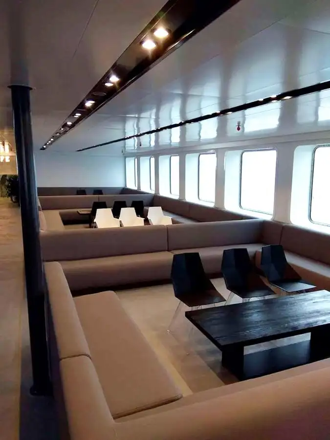 Fährschiff zu verkaufen