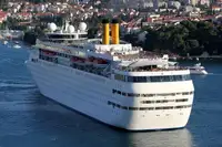 Kreuzfahrtschiff zu verkaufen