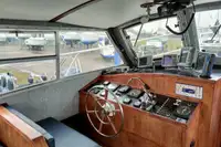 Arbeitsboote zu verkaufen