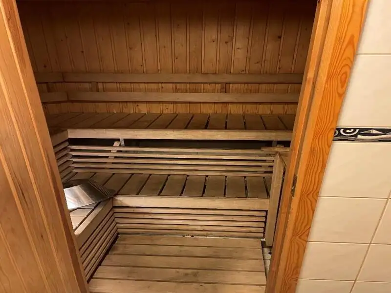 Kreuzfahrtschiff zu verkaufen