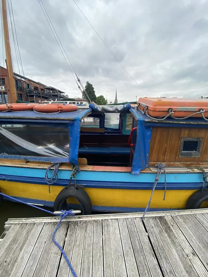 Fährschiff zu verkaufen