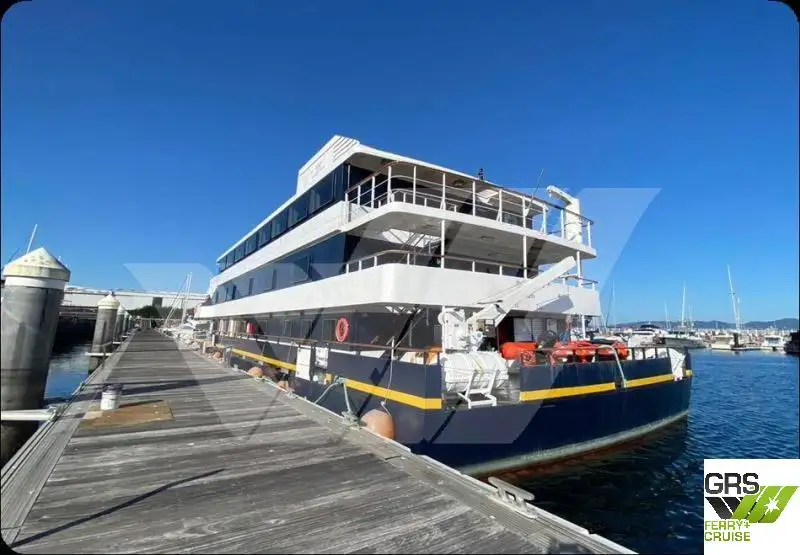 Kreuzfahrtschiff zu verkaufen