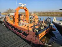 Festrumpf-Schlauchboot zu verkaufen