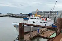 Kreuzfahrtschiff zu verkaufen