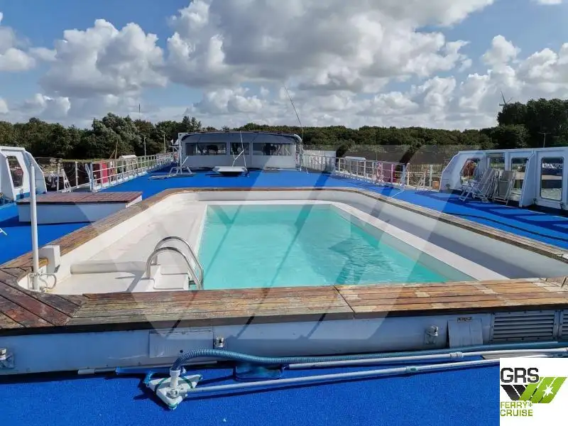 Kreuzfahrtschiff zu verkaufen