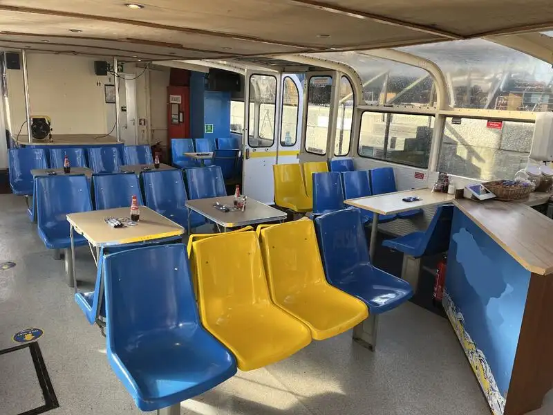 Fährschiff zu verkaufen